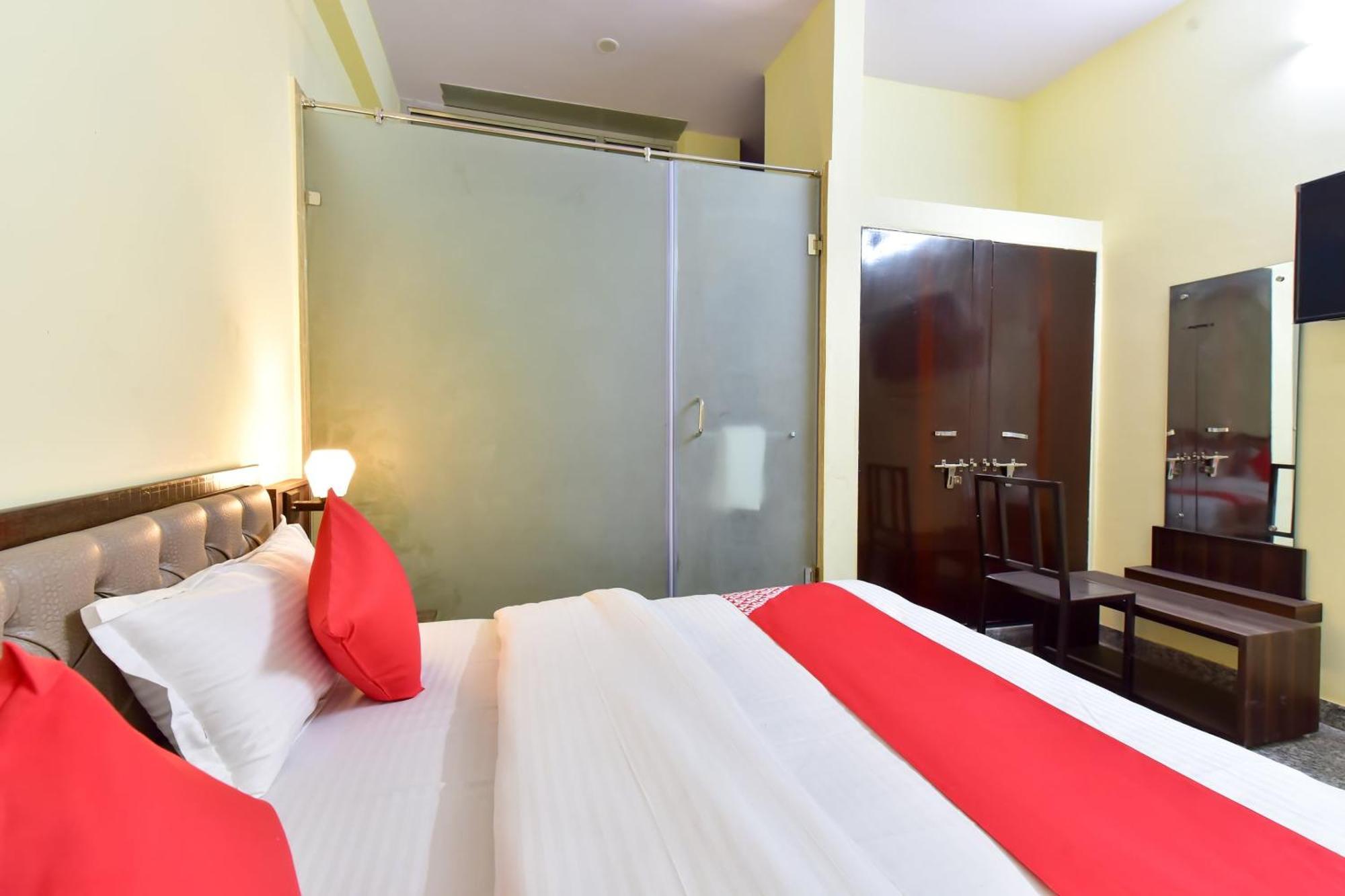 Hotel Collection O Patel Marg Near Cheelgadi Restaurant Jaipur