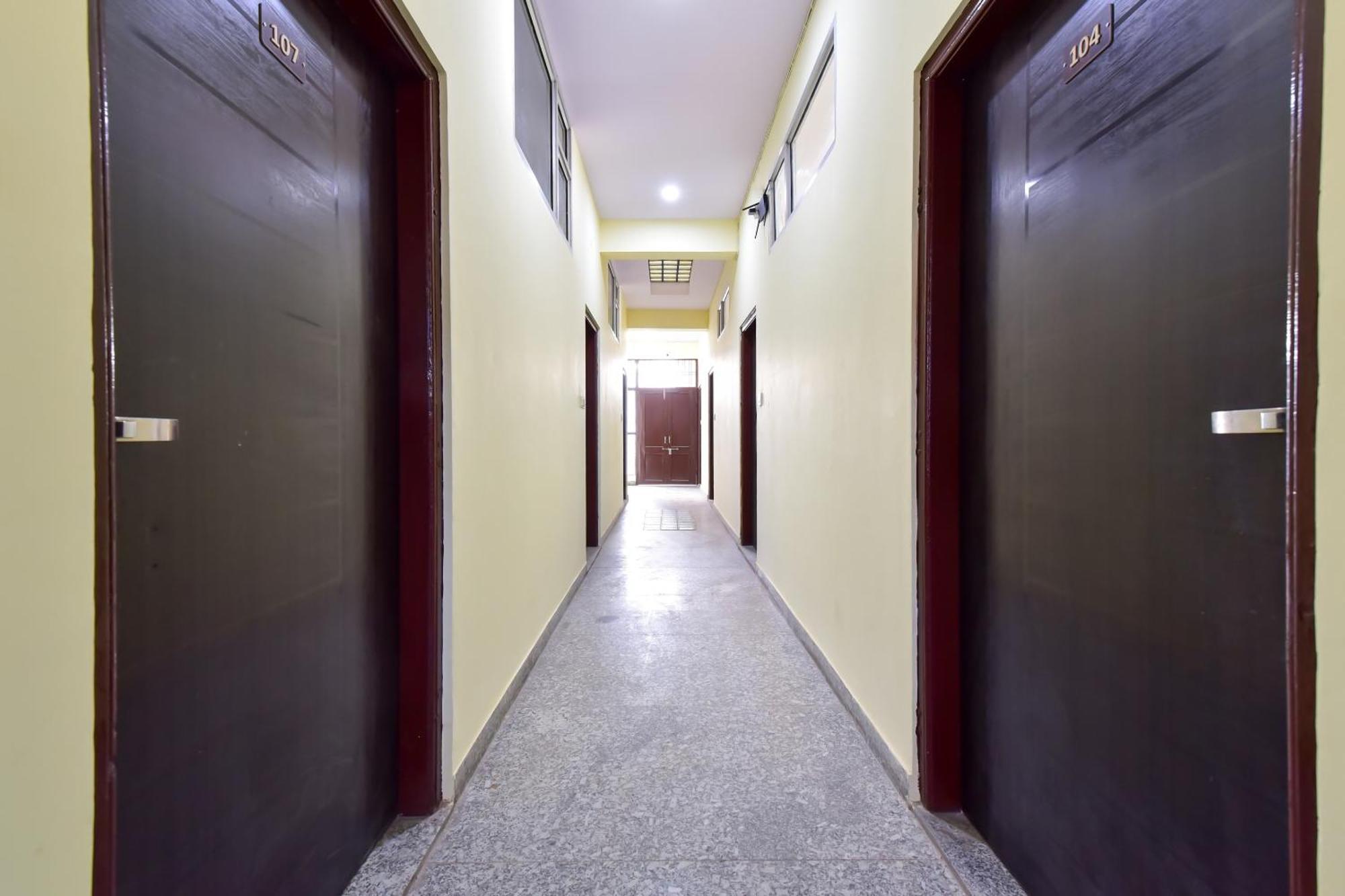 Hotel Collection O Patel Marg Near Cheelgadi Restaurant Jaipur